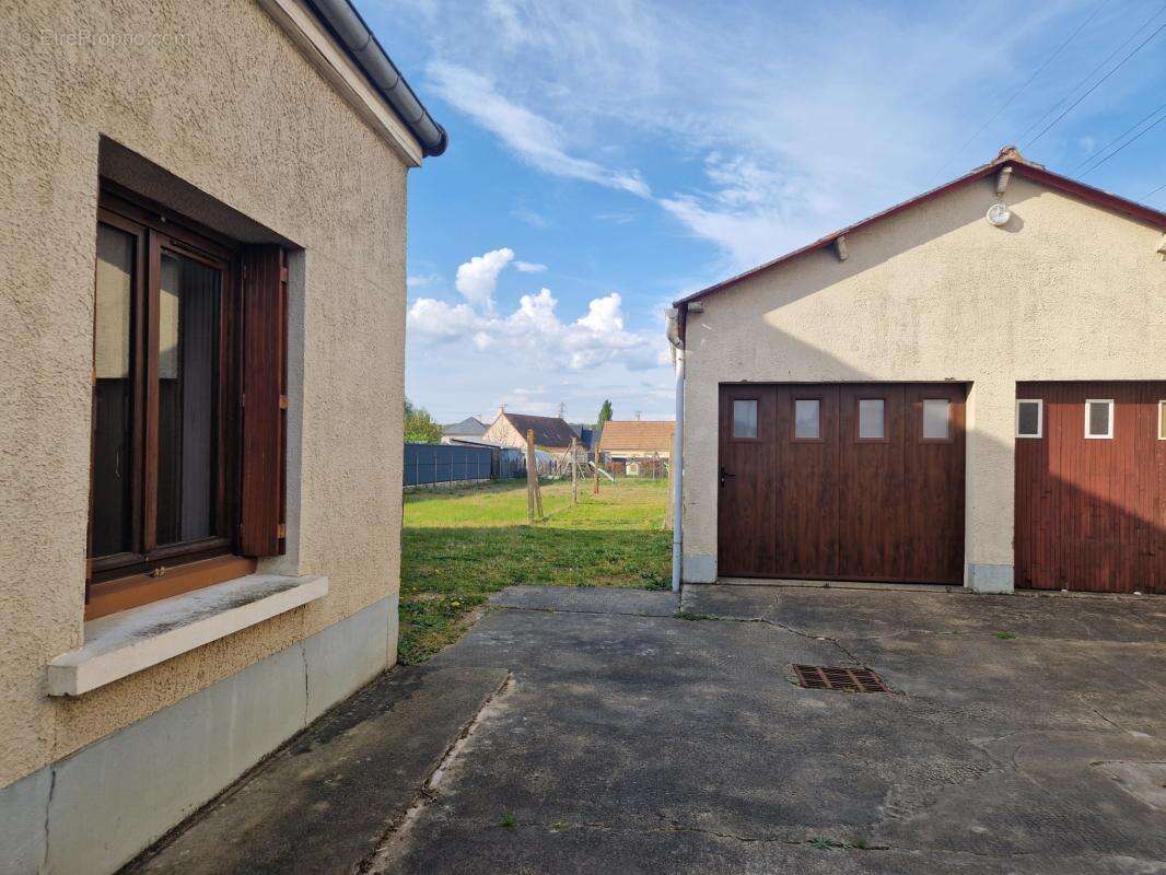 Maison à CHANGE