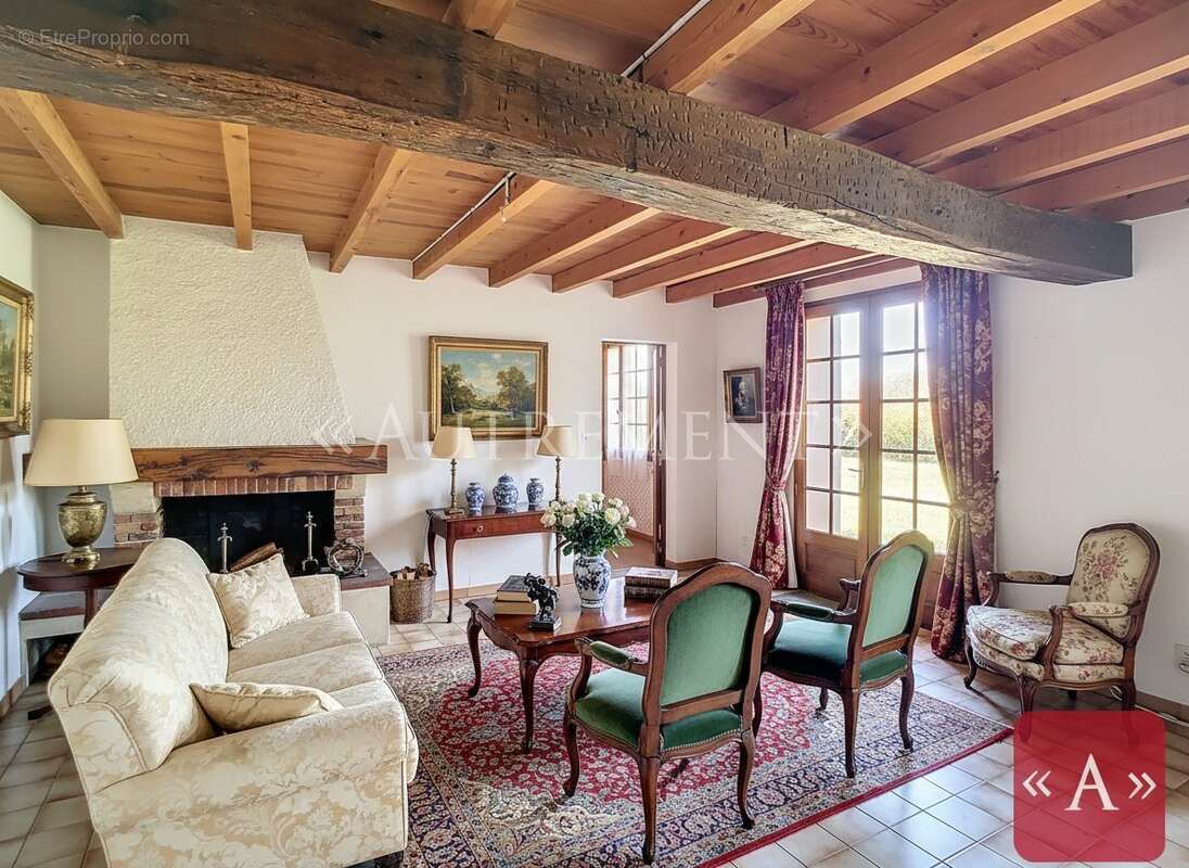 Maison à SAINT-SULPICE