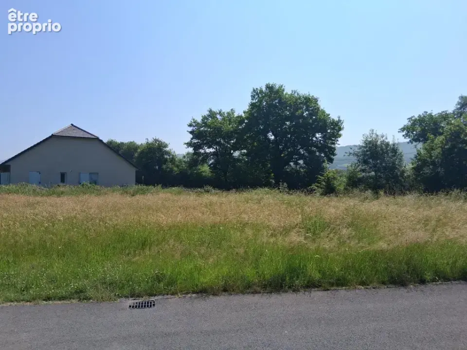 Terrain à POLMINHAC