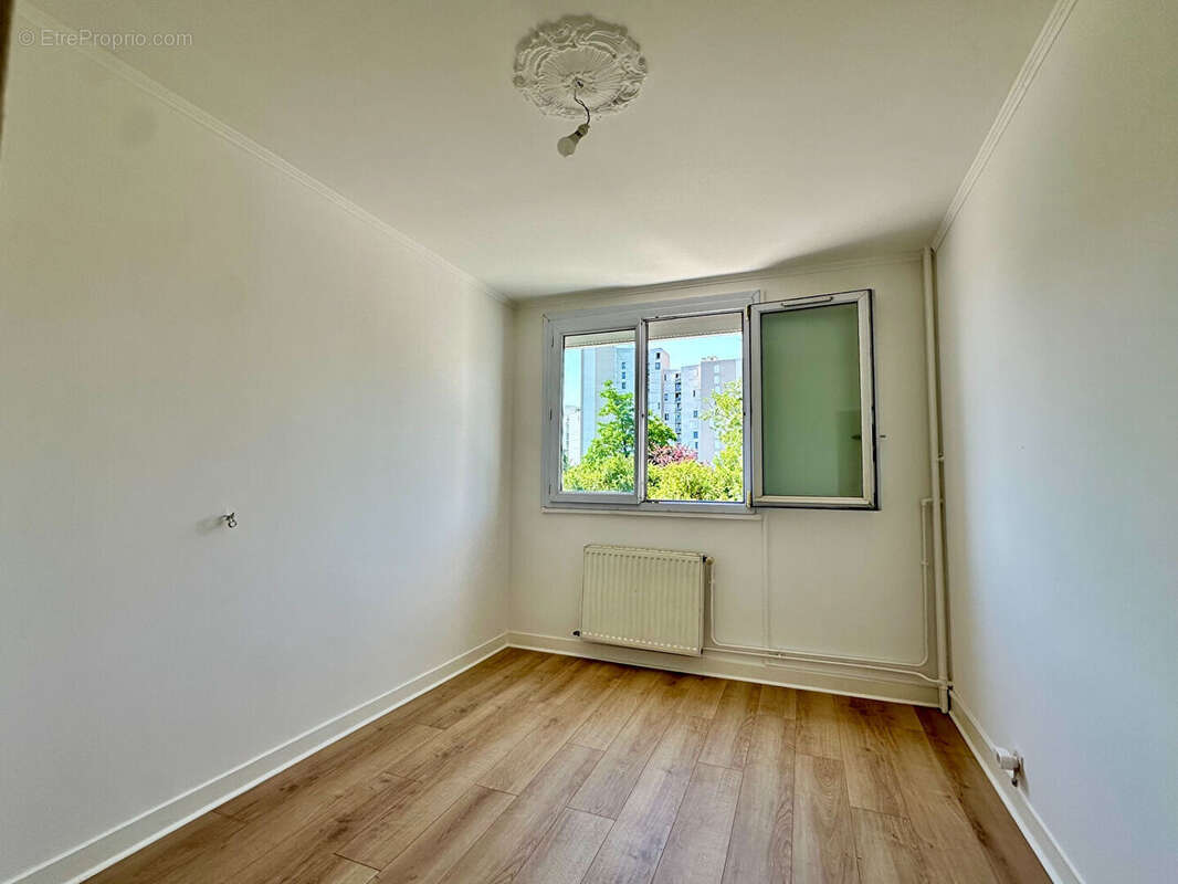 Appartement Neuilly Sur Marne 4 pièce(s) 71.40 m2 - photo 4