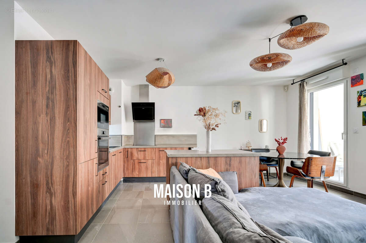 Appartement à MARSEILLE-7E