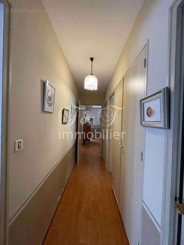 Maison à L'ISLE-SUR-LA-SORGUE