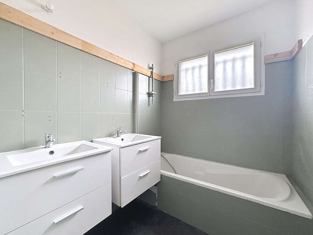 Maison à BOURGOIN-JALLIEU