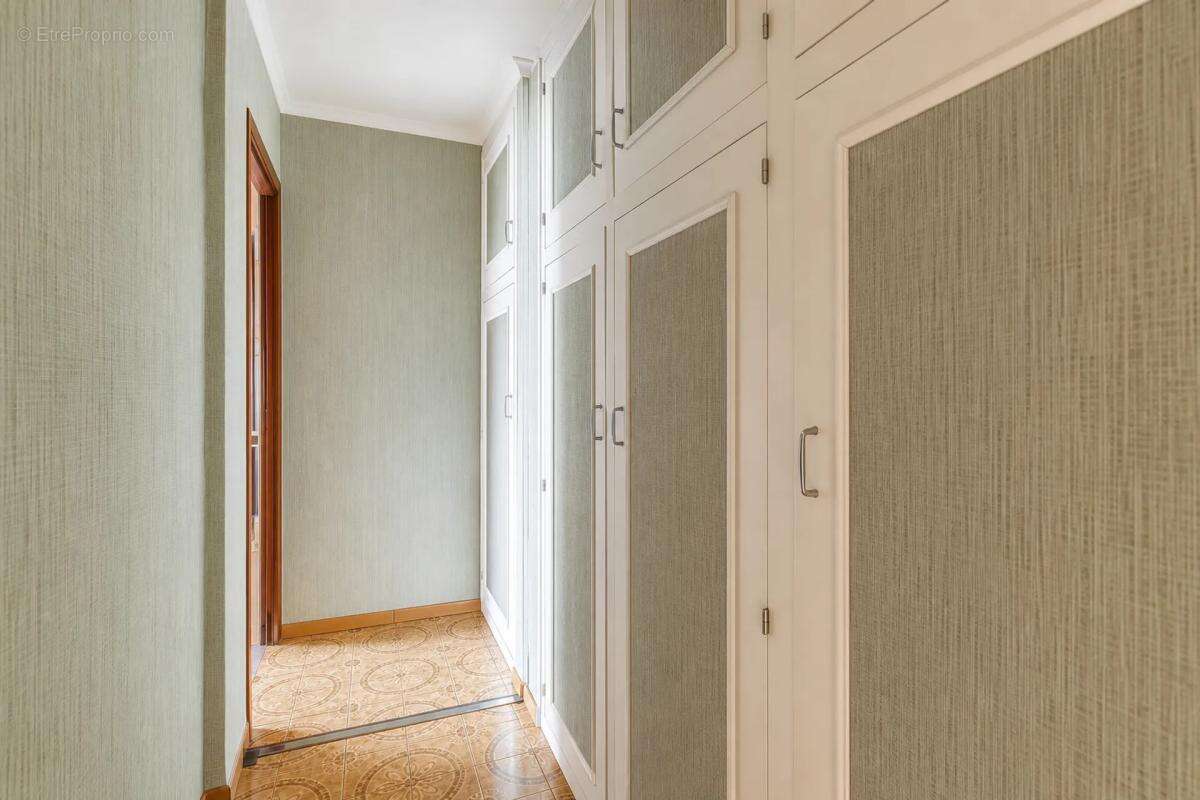 Appartement de 5 pièces de 112 m² à Grenoble - photo 10