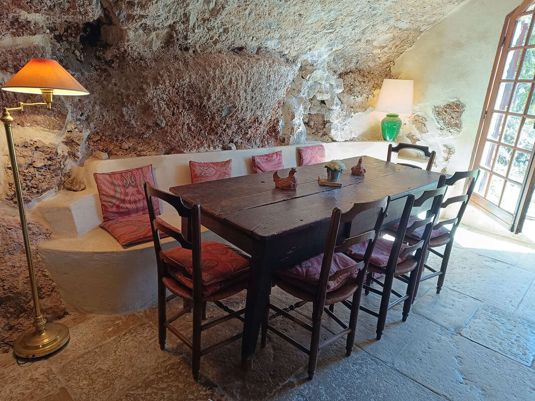 Maison à VAISON-LA-ROMAINE