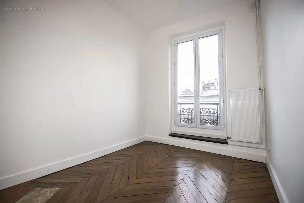 Appartement à PARIS-8E