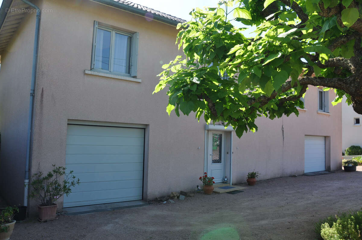 Maison à LA PACAUDIERE