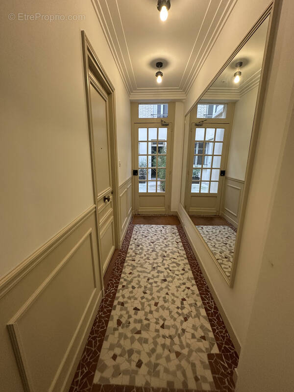 Appartement à PARIS-17E