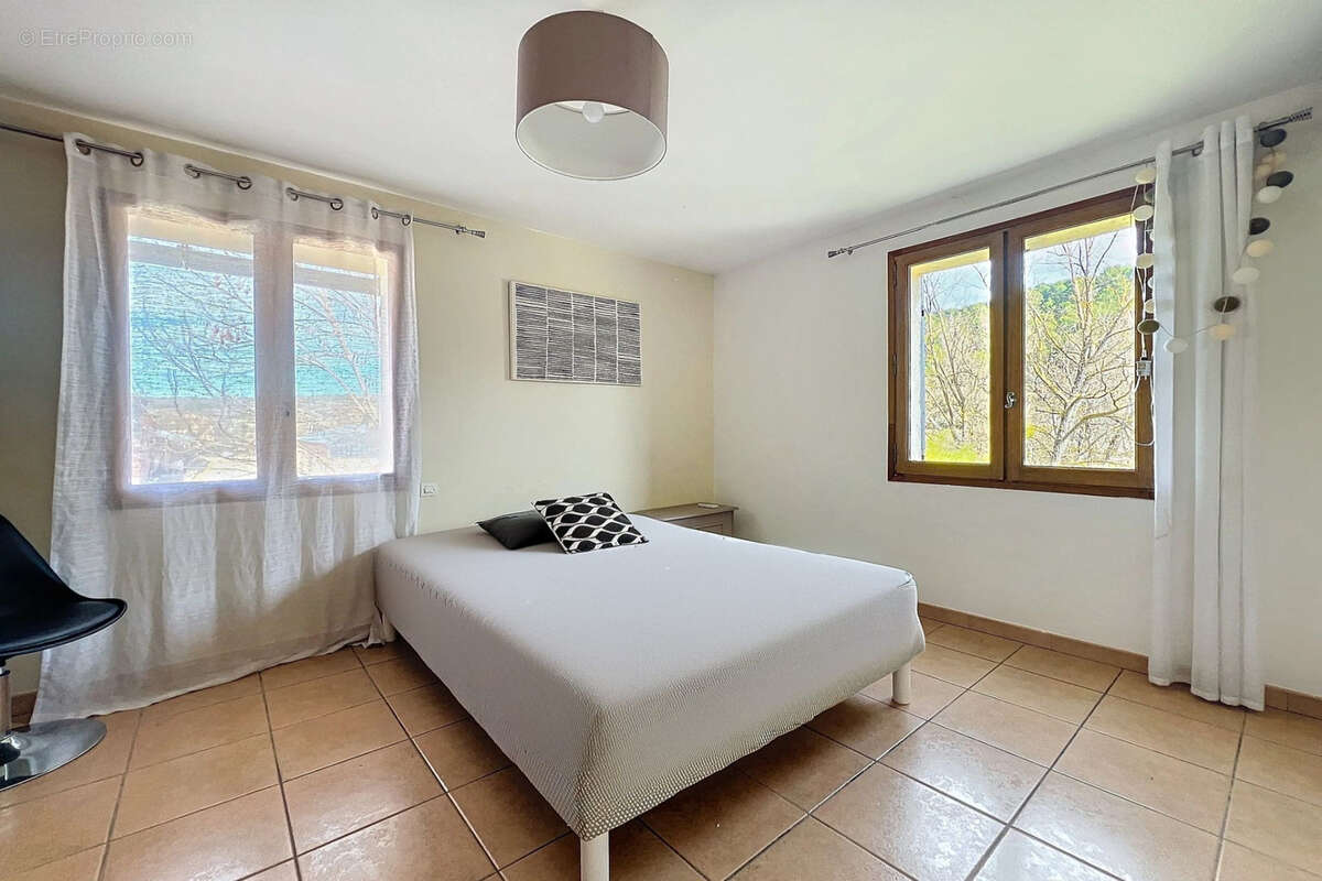 Maison à SAIGNON