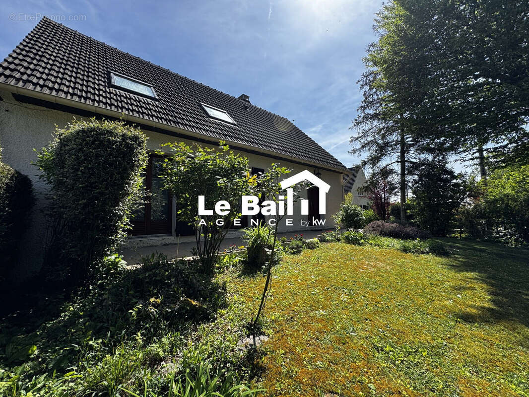Maison 145 m² à Osny  - photo 5