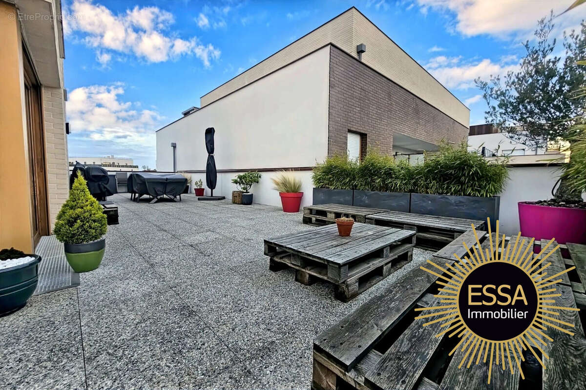 Appartement à SAINT-CYR-L'ECOLE