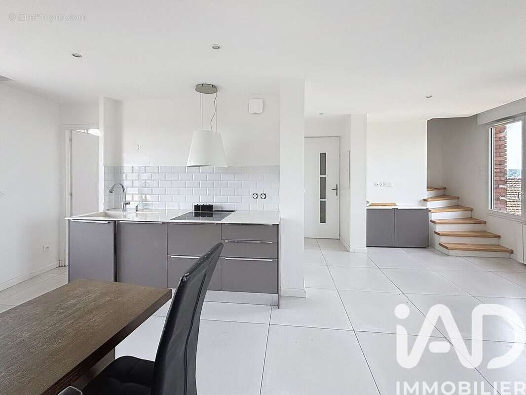 Photo 2 - Appartement à MERY-SUR-OISE