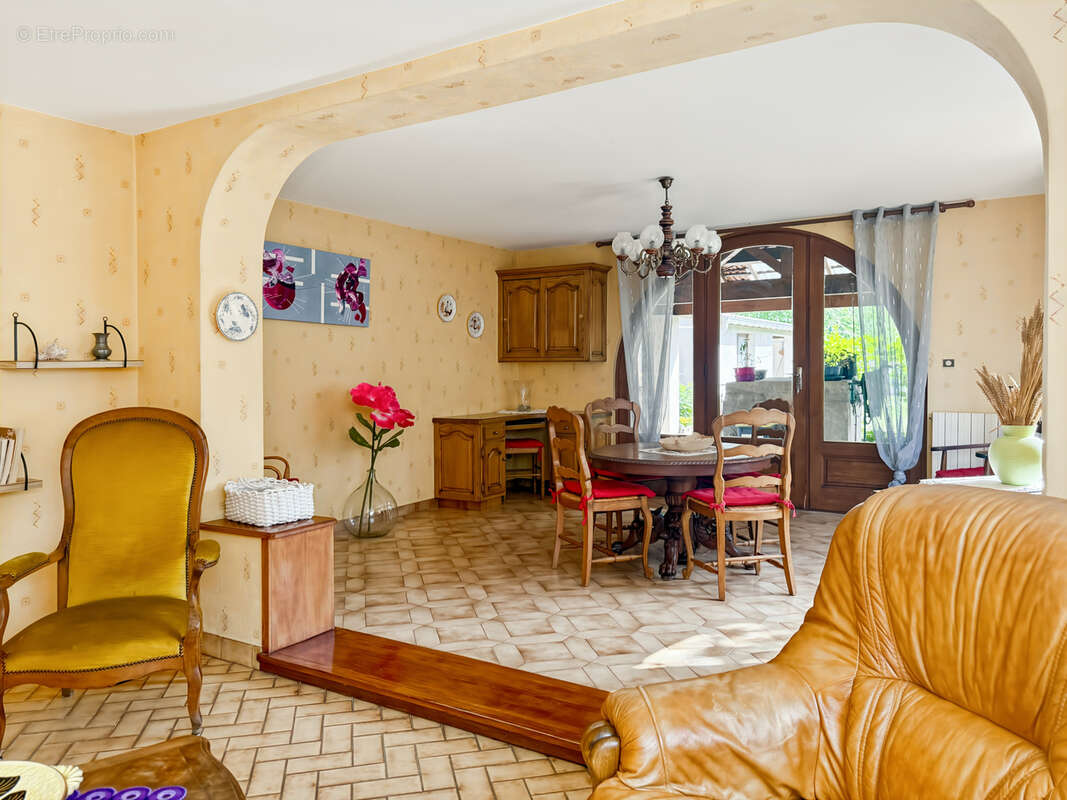 Maison à LABEGUDE