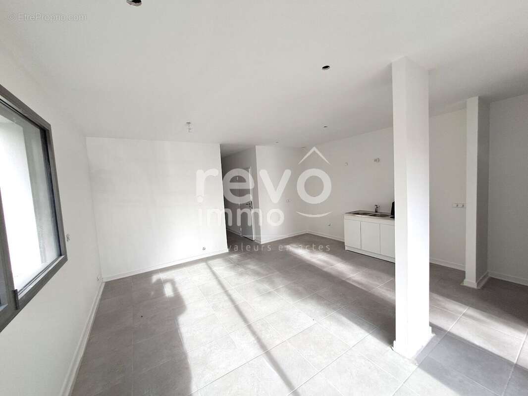 Appartement à PELLOUAILLES-LES-VIGNES