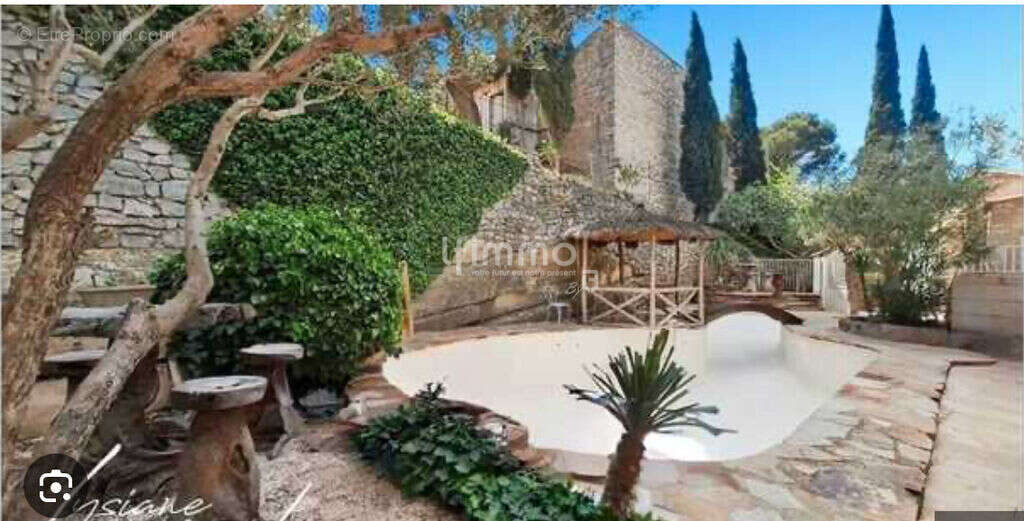 Commerce à MONTREDON-DES-CORBIERES