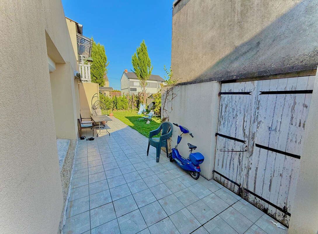 Maison à GOUSSAINVILLE