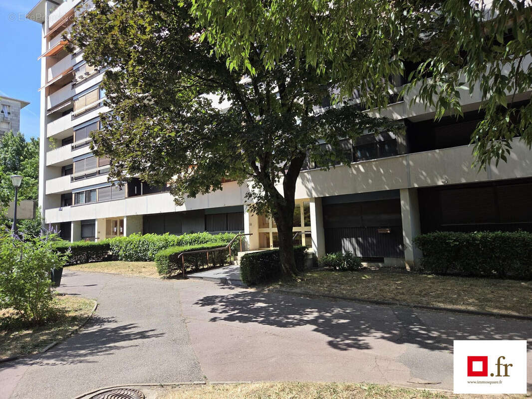 Appartement 64 m² à Grenoble  - photo 2