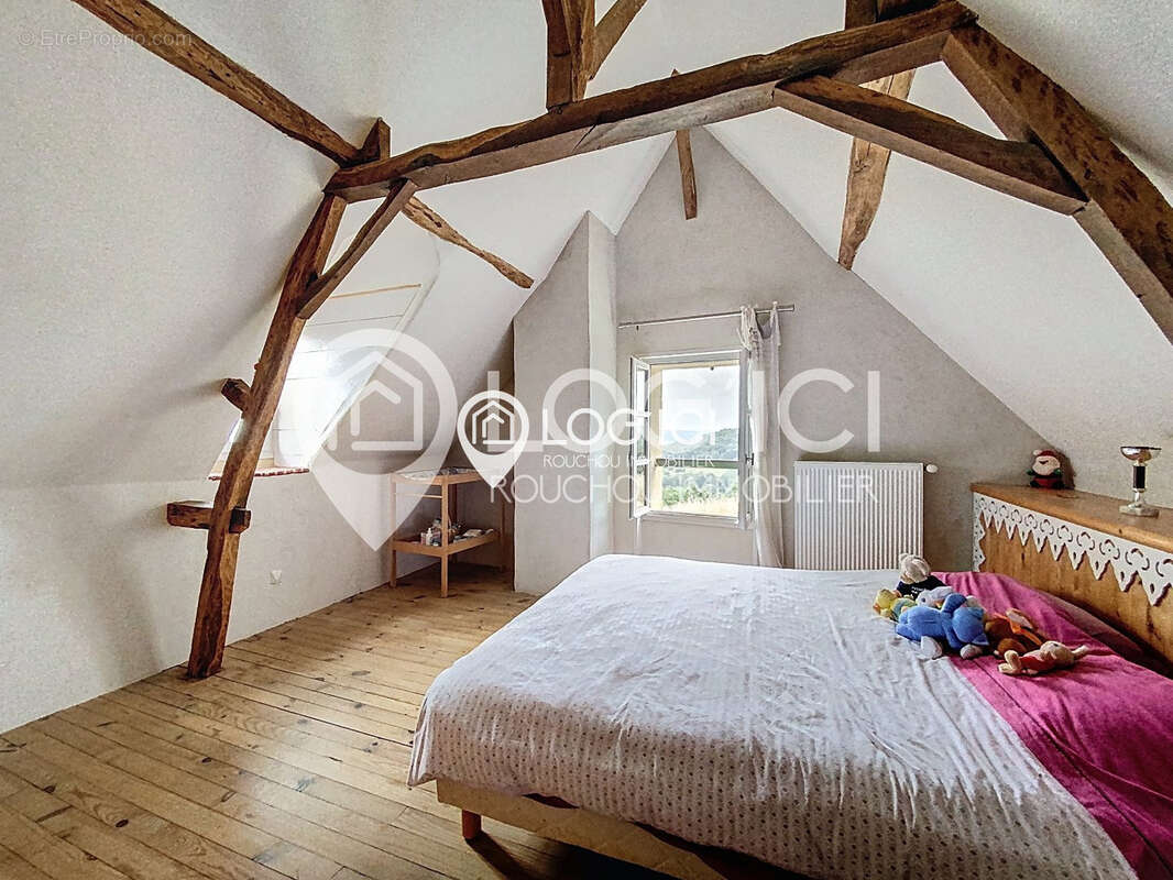 Maison à AURIONS-IDERNES