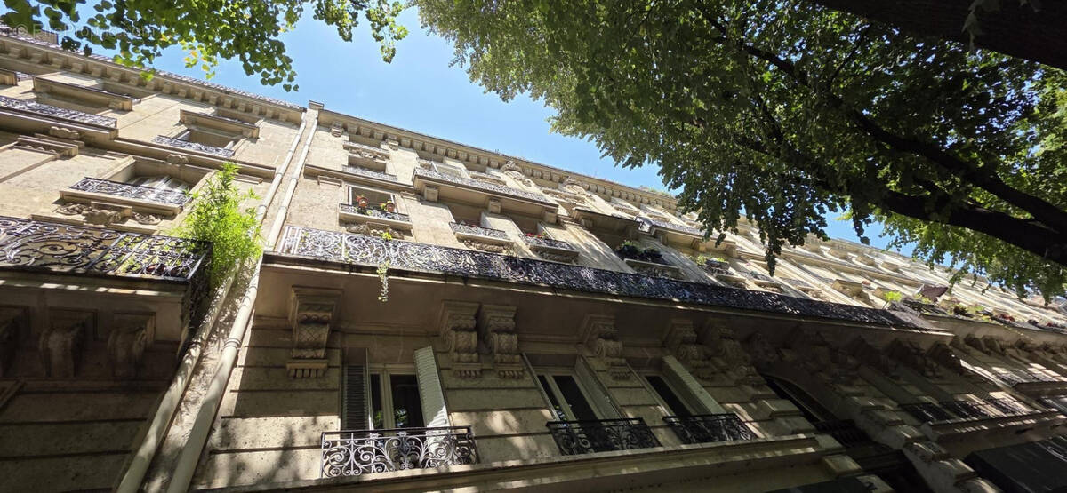 Appartement à PARIS-20E