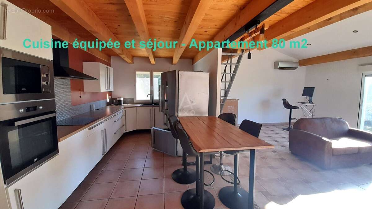 Maison à FOURQUES