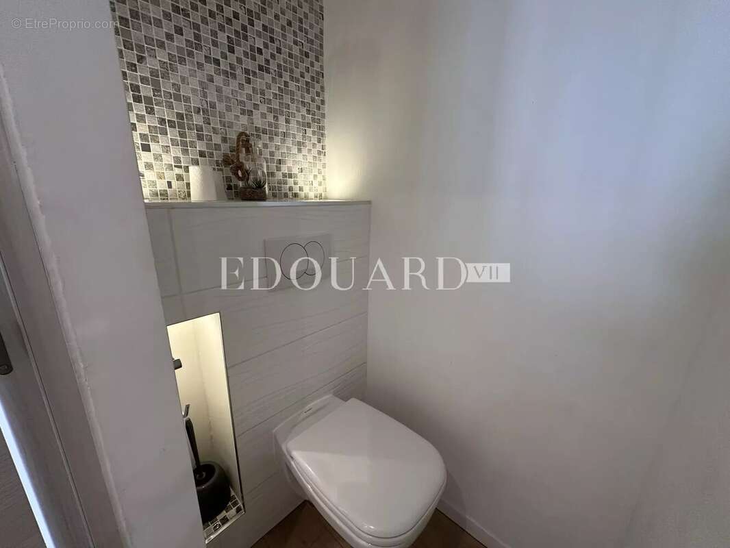 Appartement à ROQUEBRUNE-CAP-MARTIN