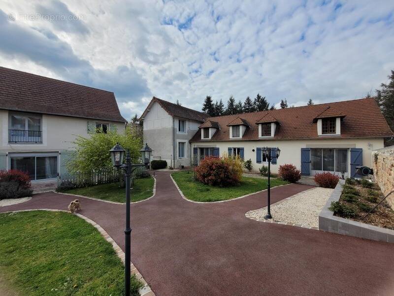 Maison à MEAULNE