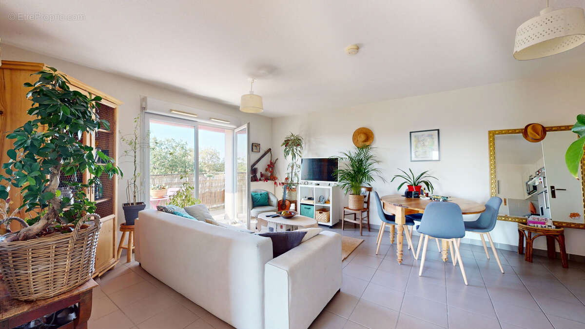 Appartement à CORNEBARRIEU