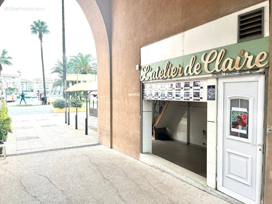 Commerce à FREJUS