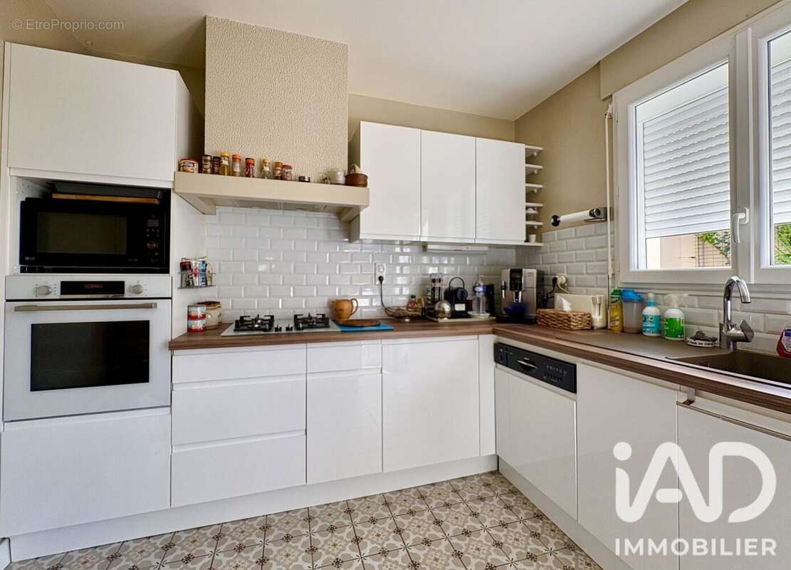 Maison 140 m² à Cognac  - photo 3