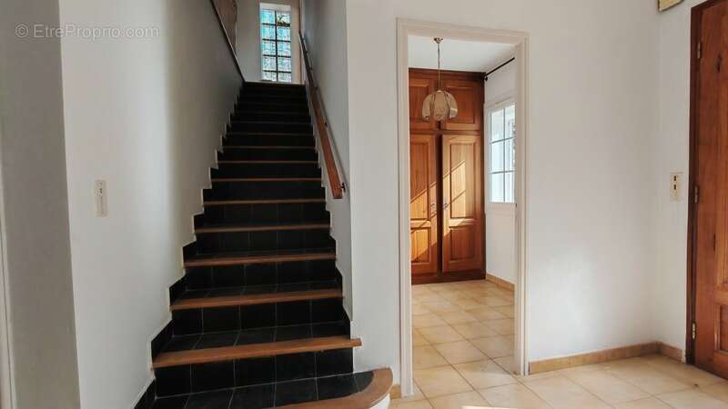 Maison à FONTVIEILLE