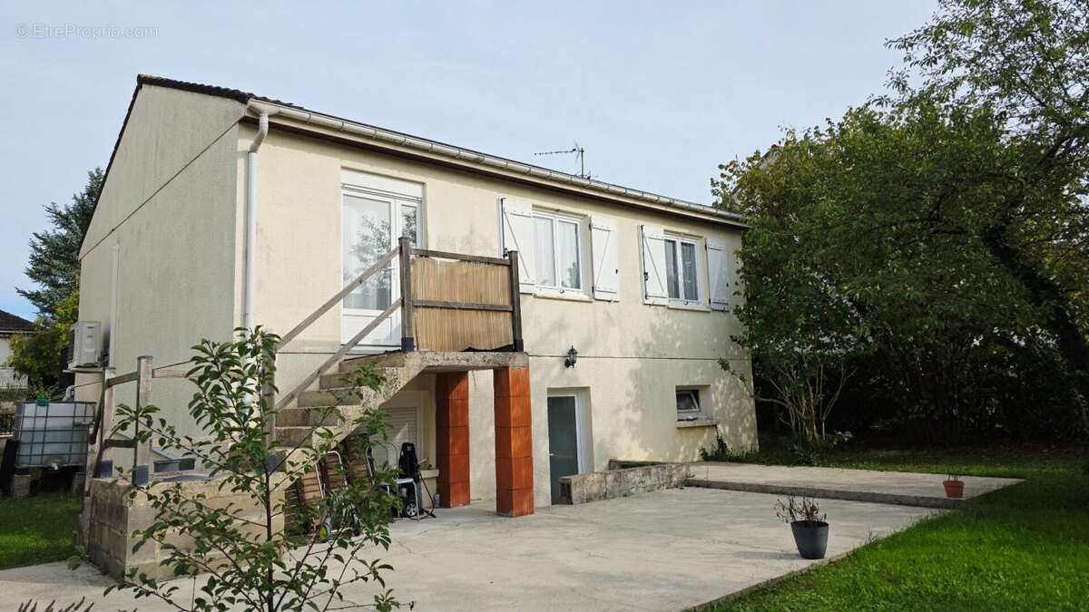 Maison à SAINT-DOULCHARD
