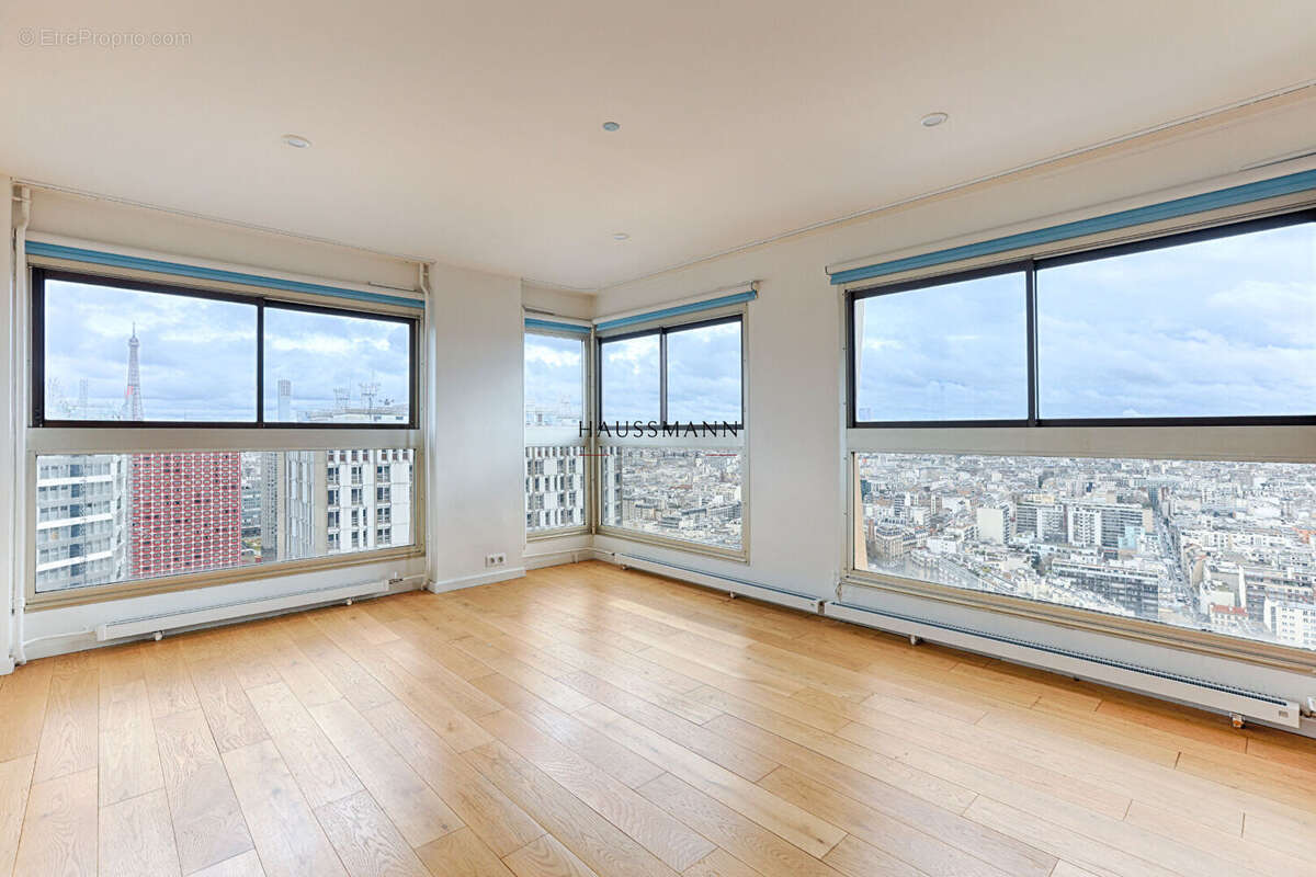Appartement à PARIS-15E
