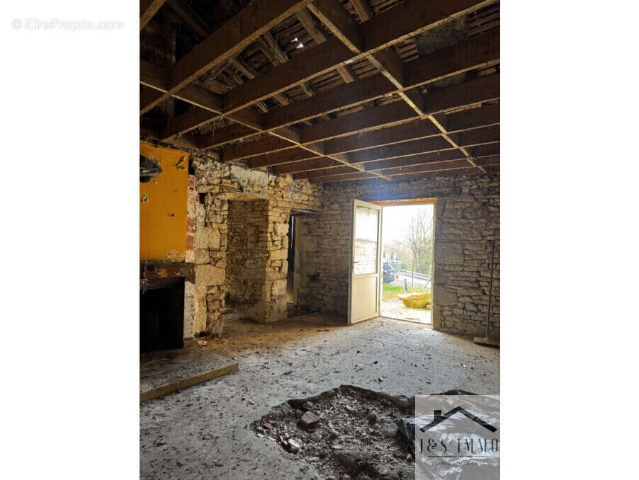 Maison à BEAULIEU-SUR-SONNETTE