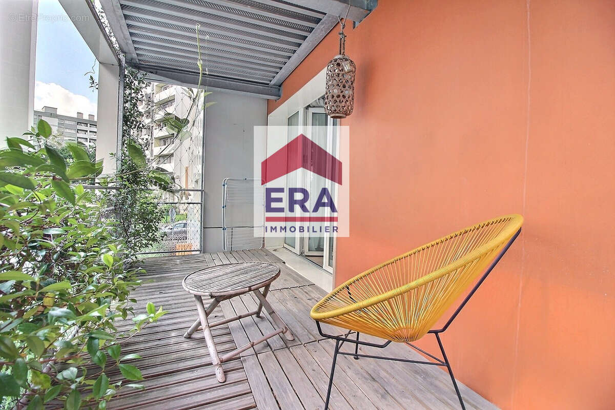 Appartement à L'ILE-SAINT-DENIS