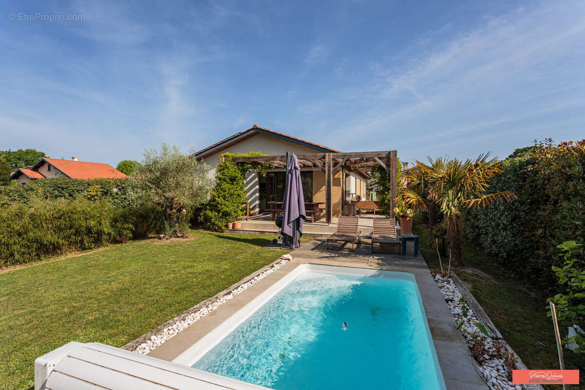 Maison à BIAUDOS