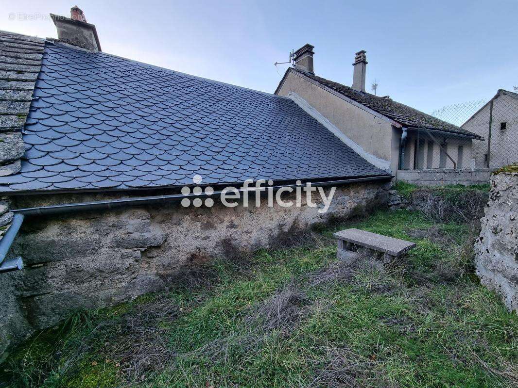 Maison à AUMONT-AUBRAC
