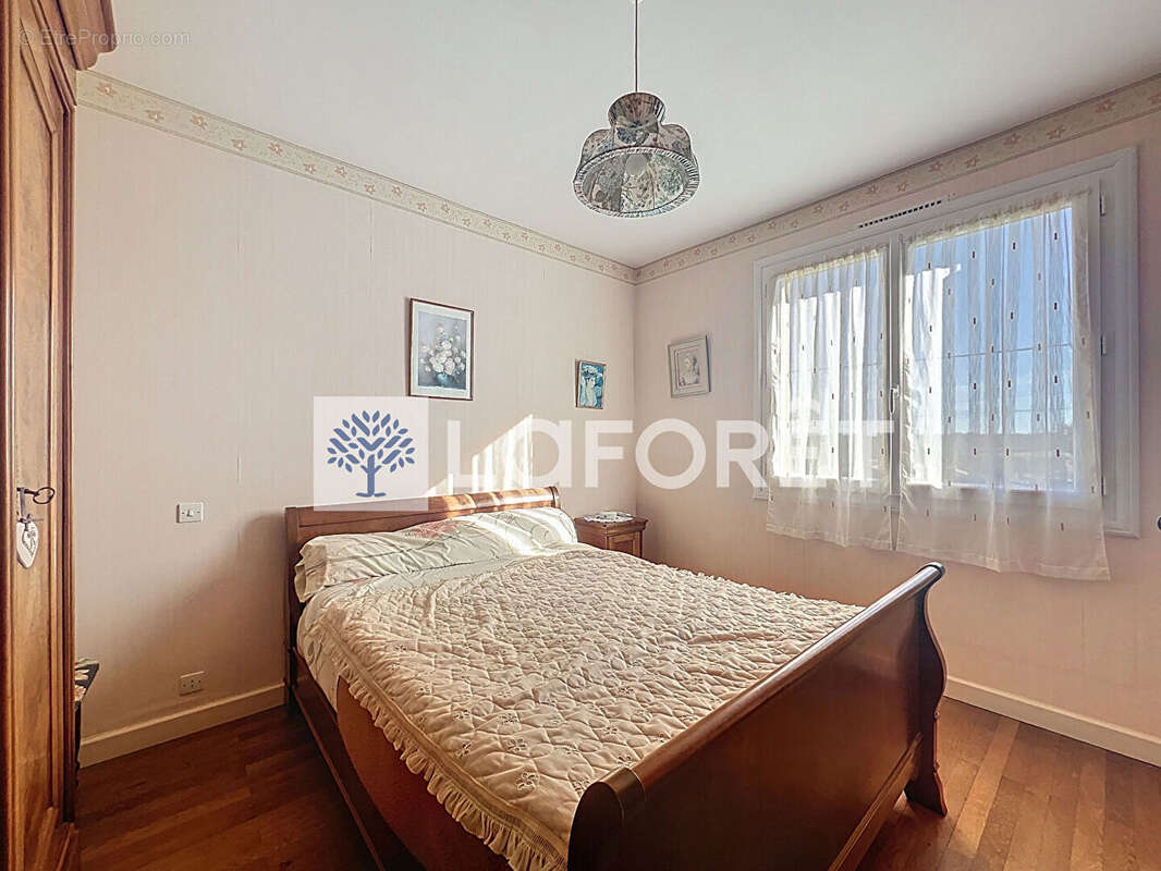 Maison à SAINT-LOUP-LAMAIRE