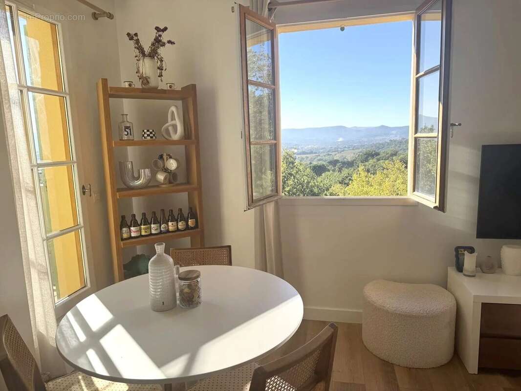 Appartement à GRIMAUD