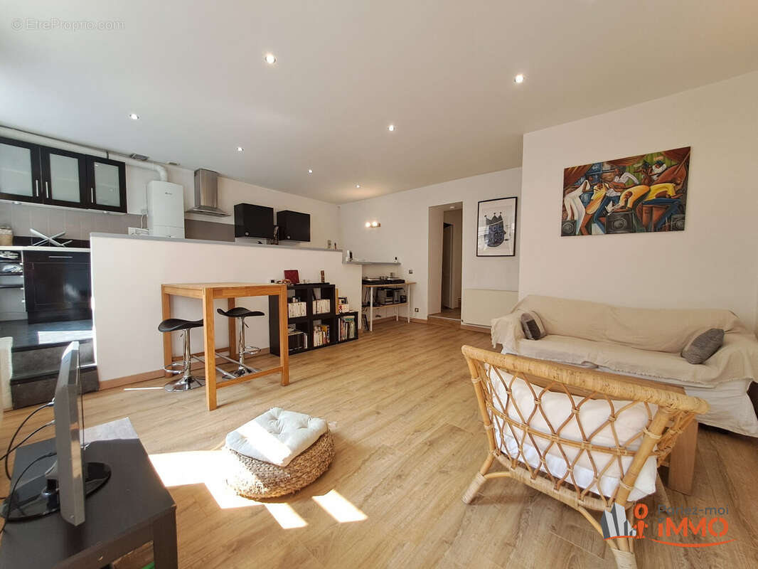 Appartement à SAINT-ETIENNE