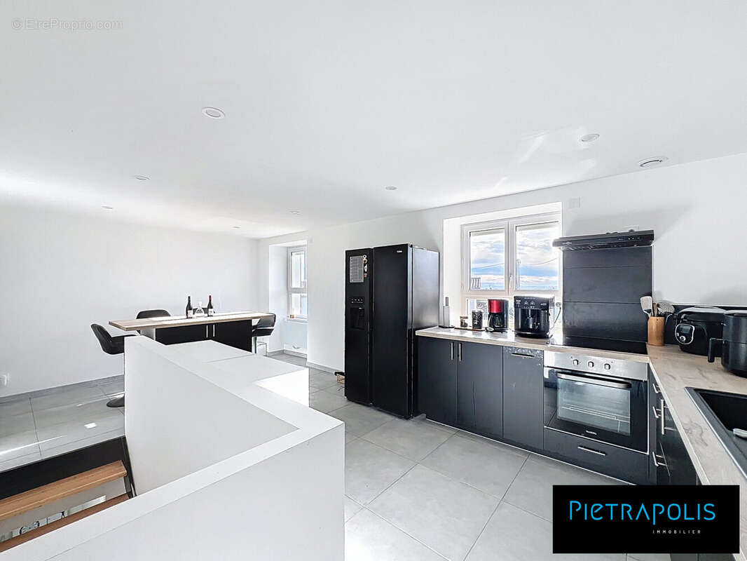 Maison à REGNIE-DURETTE