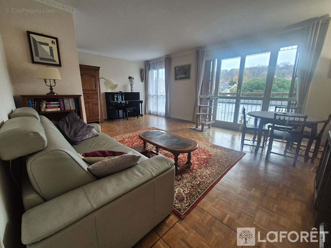 Appartement à VILLEBON-SUR-YVETTE