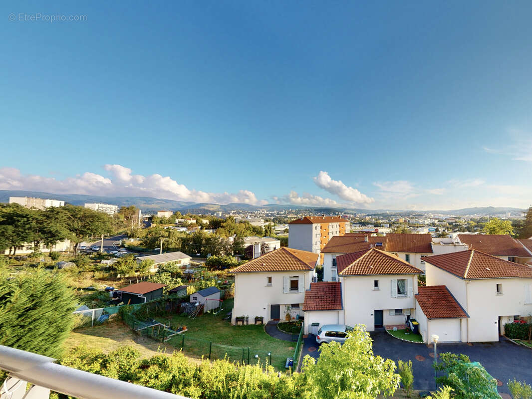 Appartement à SAINT-ETIENNE