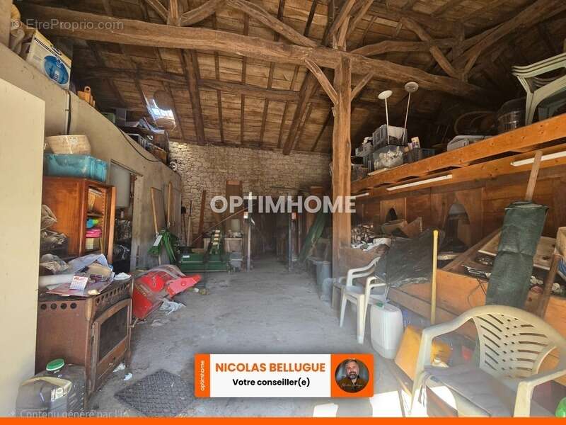 Maison de famille avec beaux volumes et grange attenante - photo 13