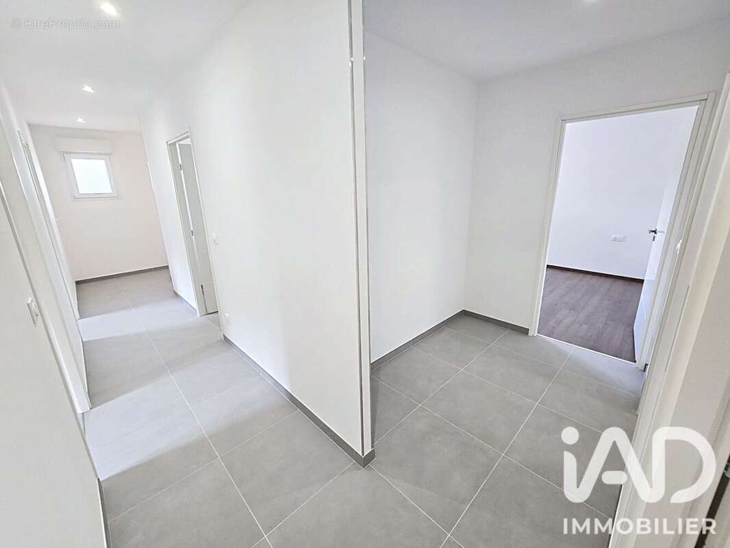 Maison 135 m² à Lancrans  - photo 9