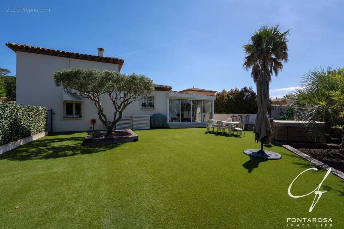 Maison à FREJUS