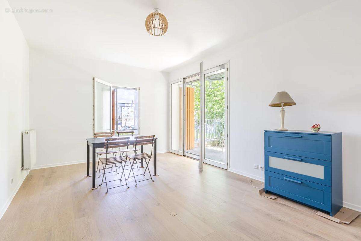 Appartement à L'ILE-SAINT-DENIS