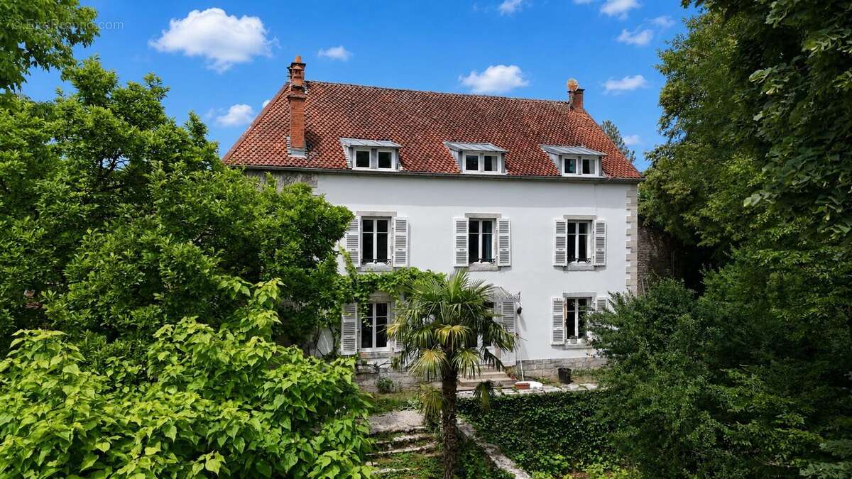 Maison à DAMPIERRE