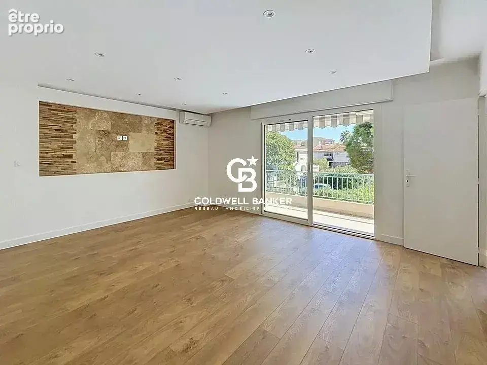Photo Appartement à Frejus au prix de 343 000€