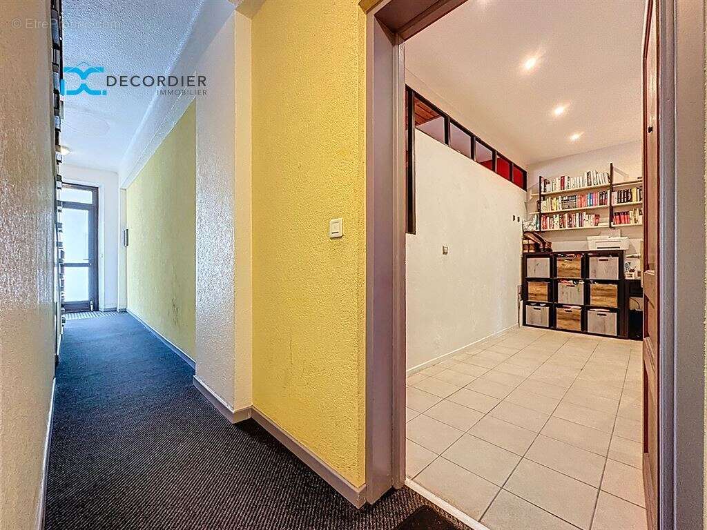 Appartement à NEUVECELLE