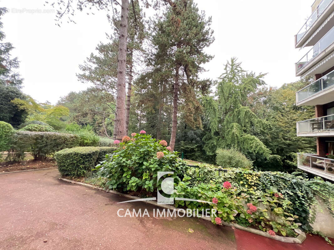 Appartement à JOUY-EN-JOSAS